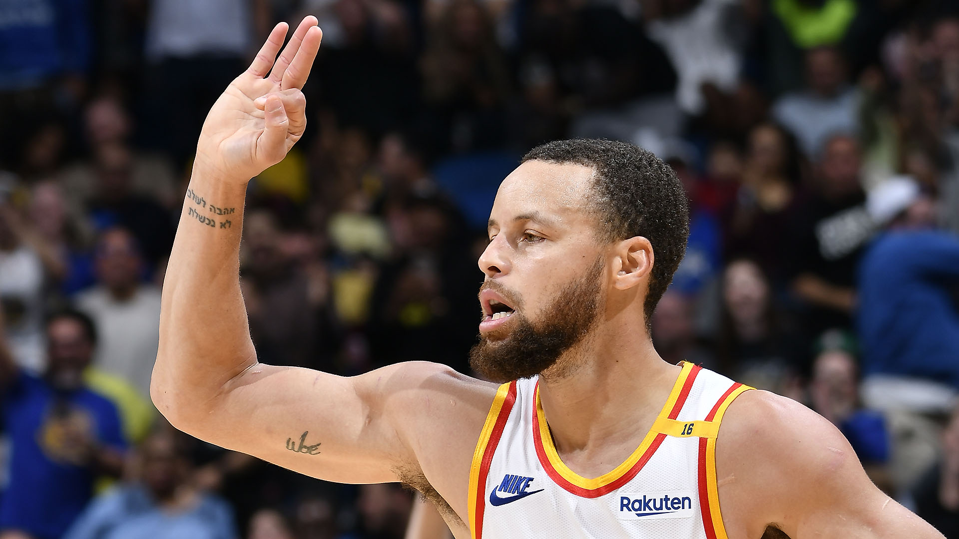 而庆祝动作 而庆祝动作